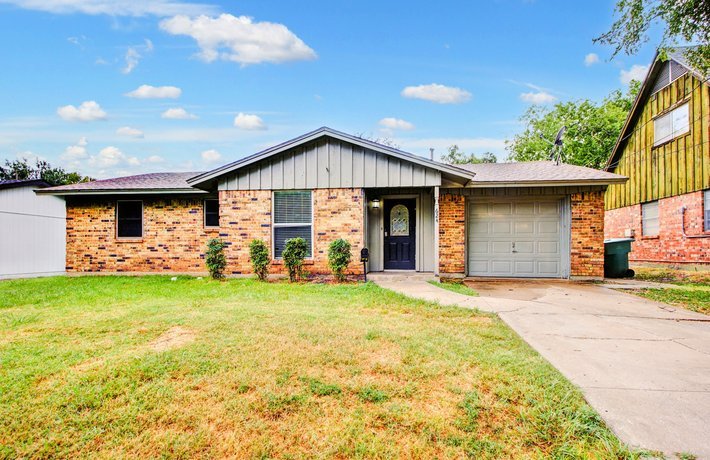 624 Patricia Dr, Sherman, TX 75090